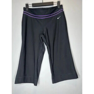 Nike Capri Leggings Womens Medium Black Purple Dri Fit Cropped 3/4 Tight 17’